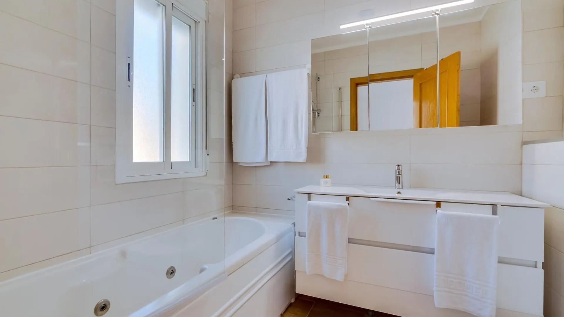 Apartamento Al Sakia 2Bdr Com Piscina E Ar Condicionado Quarteira 0*,