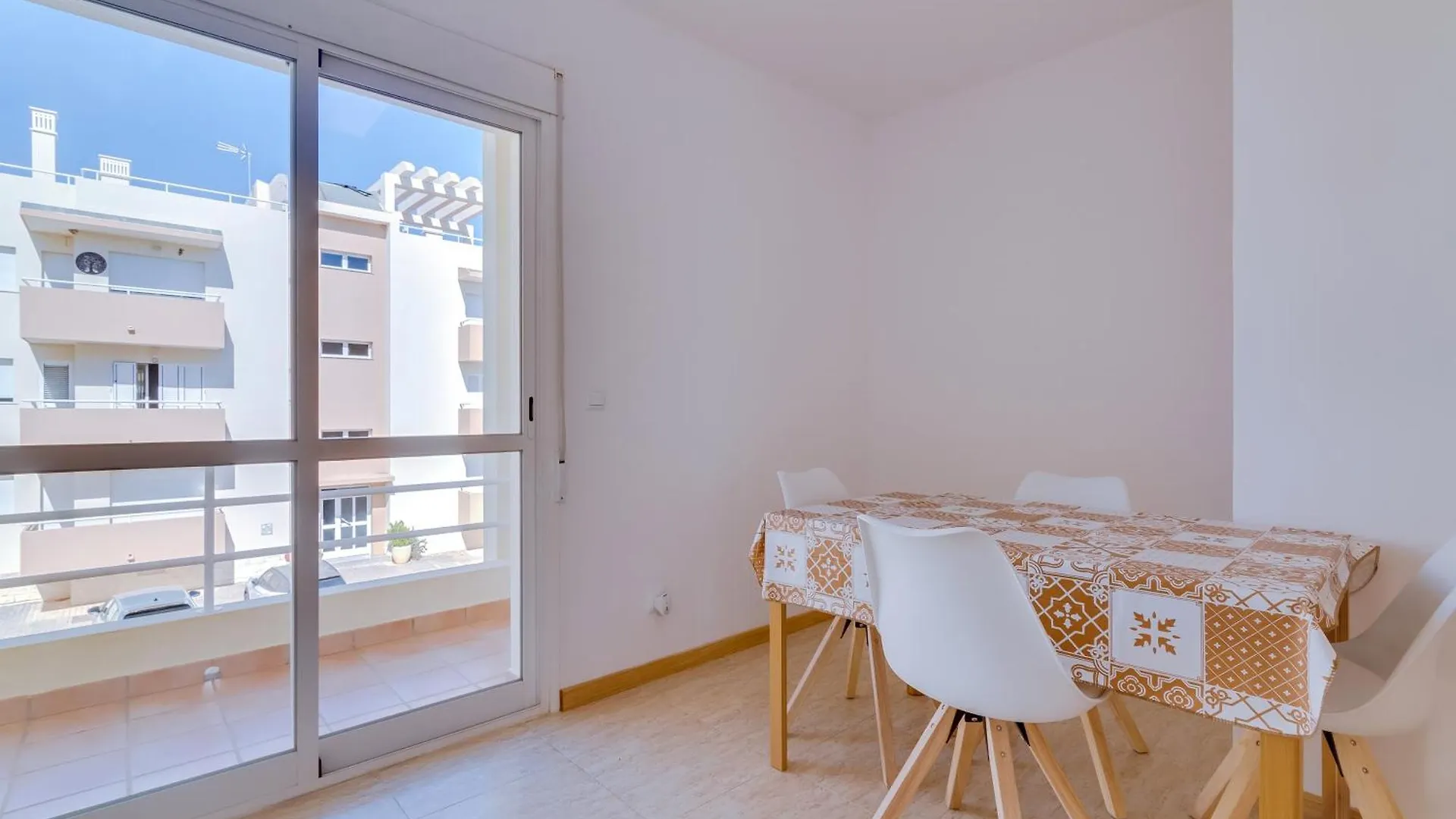 Apartamento Al Sakia 2Bdr Com Piscina E Ar Condicionado Quarteira